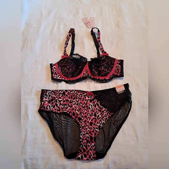 Cacique women's bra 38C hipster 18/20 both NWT, black & pink animal print - Picture 1 of 7